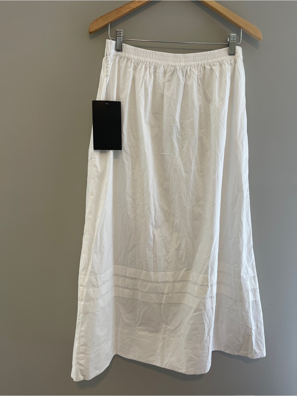 Tuckernuck White Pintuck 100% Cotton Midi Skirt Size Medium NWT - Picture 6 of 11